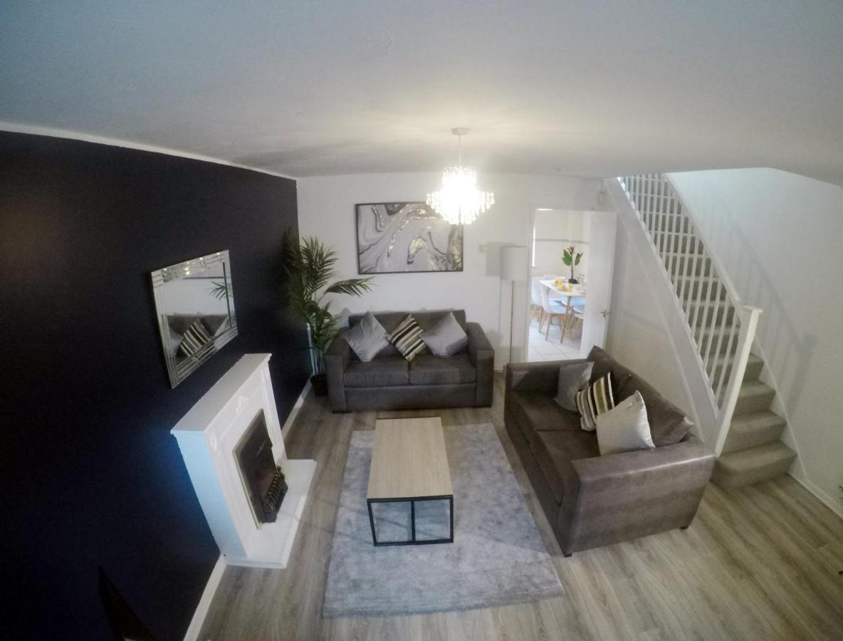 Dom wakacyjny Gorgeous 3 Bed House In *